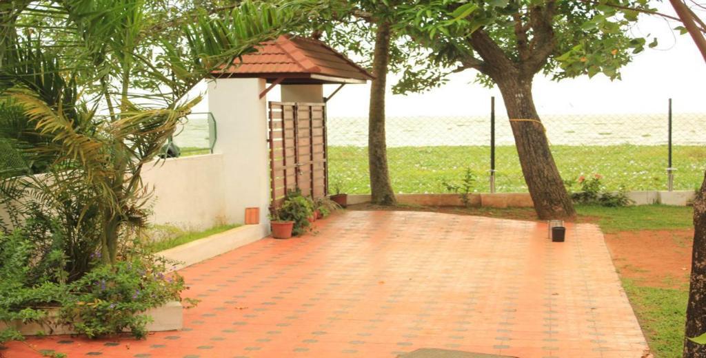 Saro Lake County Kumarakom Exterior foto